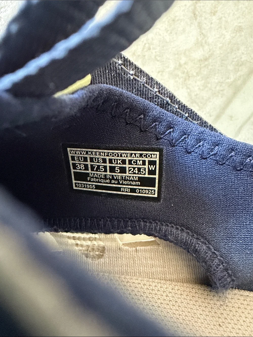 Keen slip sporty